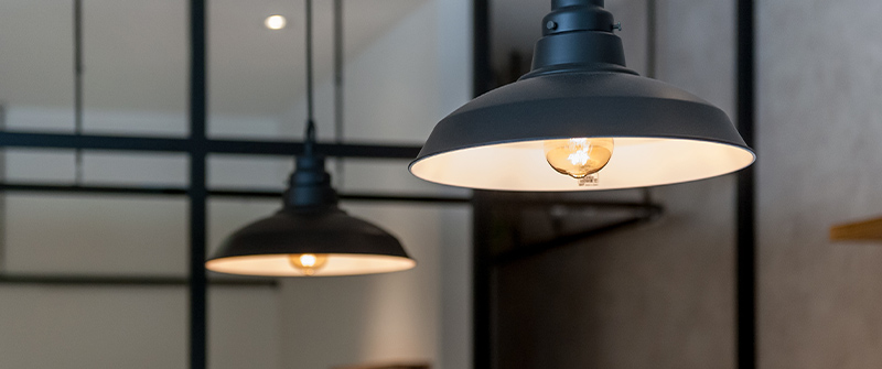 内装を仕上げる